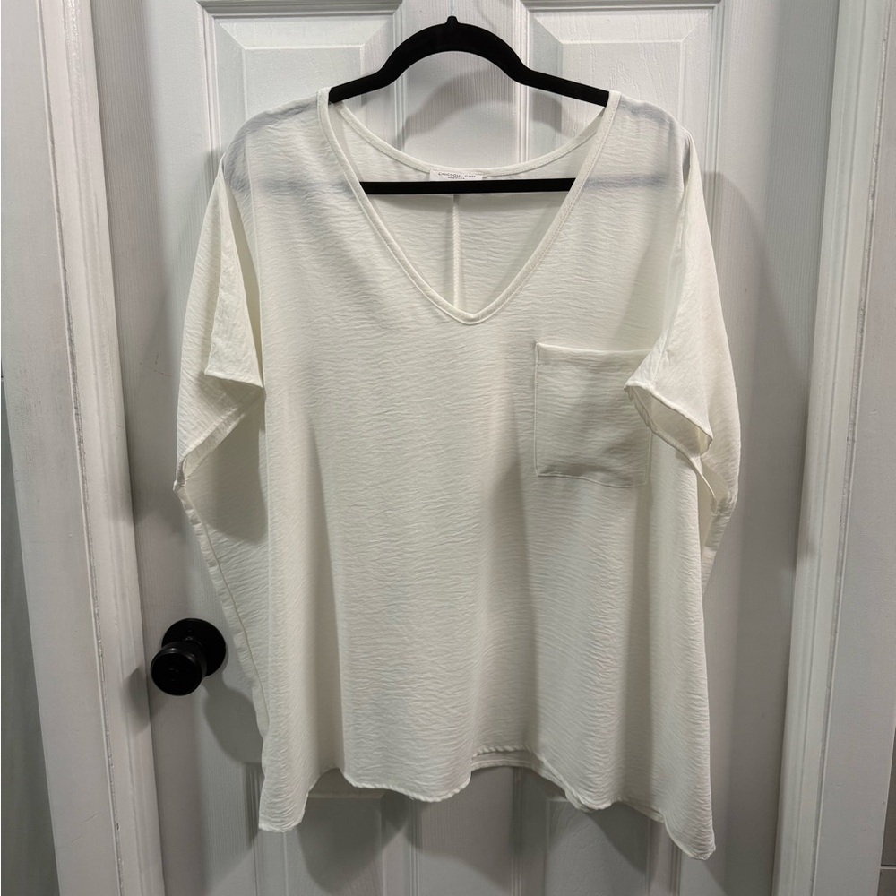 Relaxed V-Neck Pocket Tunic - White